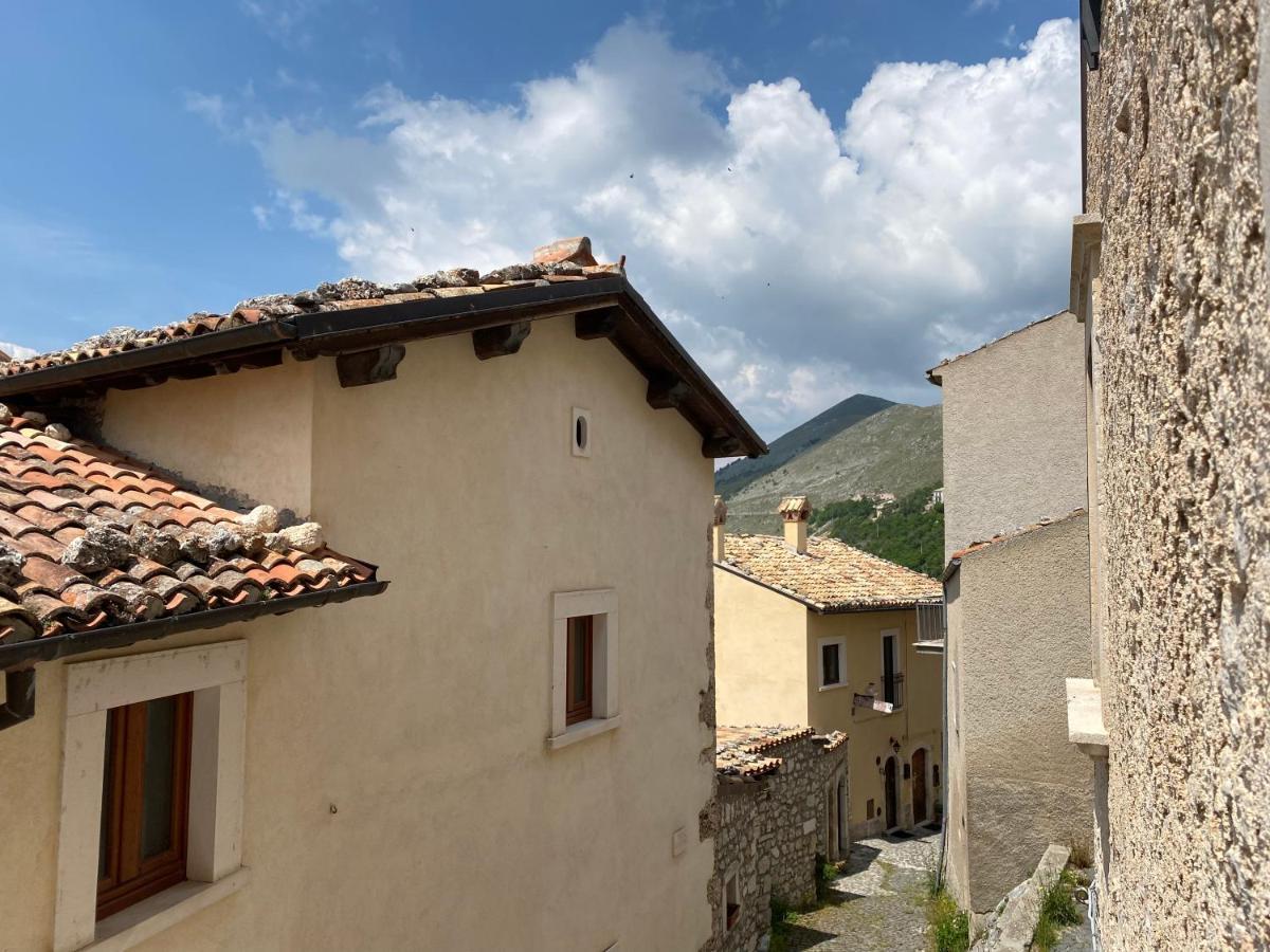 Dimora Di Nonno Livio Apartment Santo Stefano Di Sessanio Exterior foto